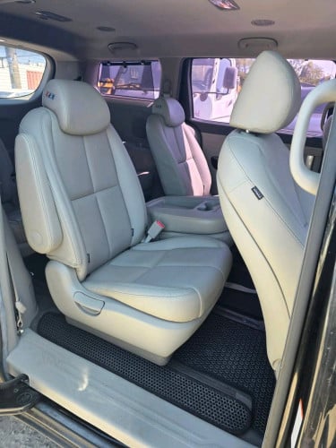 Kia Carnival Full Option 2016 5ប៊ូតុង