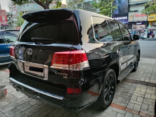 Lexus 570 Full 2009 up 2015 $46,500
