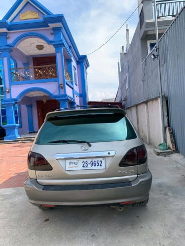 Lexus rx300 ឆ្នាំ 2000 ប៉ុង 2 សាំង+ហ្គាស តម្លៃ 8200$ ចរចារ☎️0964616221