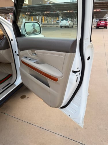 Lexus rx330 ឆ្នាំ2005ប៉ុង2ពាក់កណ្តាល