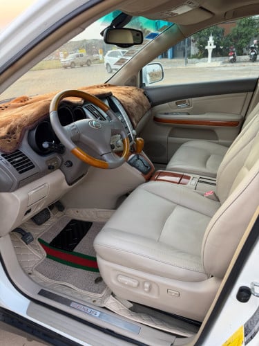 Lexus rx330 ឆ្នាំ2005ប៉ុង2ពាក់កណ្តាល