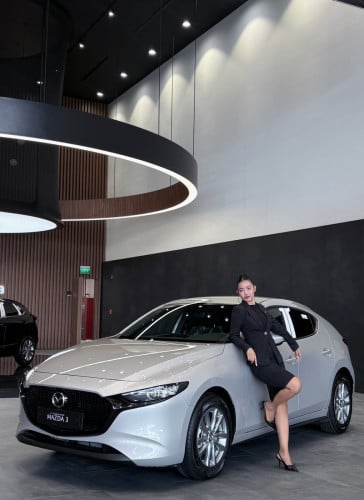 MAZDA3 Hatchback SE តម្លៃ: $31,999 🇯🇵