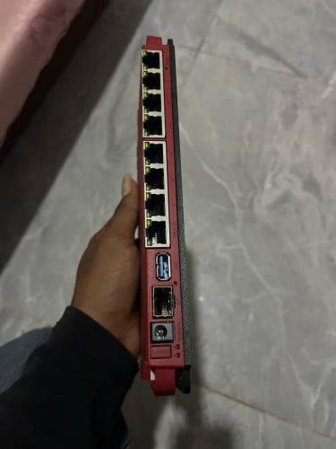 MikroTik L009