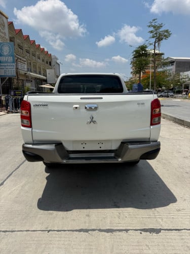 Mitsubishi Triton 2016 full ម៉ាស៊ីន​ ម៉ាស៊ូត​ អូតូ​កាប់​ពីតាស់