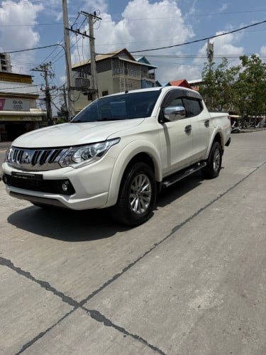 Mitsubishi Triton 2016 full ម៉ាស៊ីន​ ម៉ាស៊ូត​ អូតូ​កាប់​ពីតាស់