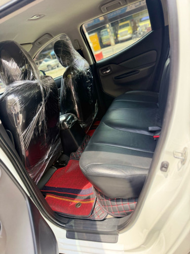 Mitsubishi Triton 2016 full ម៉ាស៊ីន​ ម៉ាស៊ូត​ អូតូ​កាប់​ពីតាស់