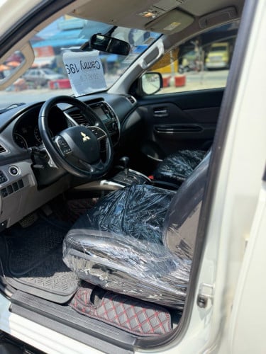 Mitsubishi Triton 2016 full ម៉ាស៊ីន​ ម៉ាស៊ូត​ អូតូ​កាប់​ពីតាស់