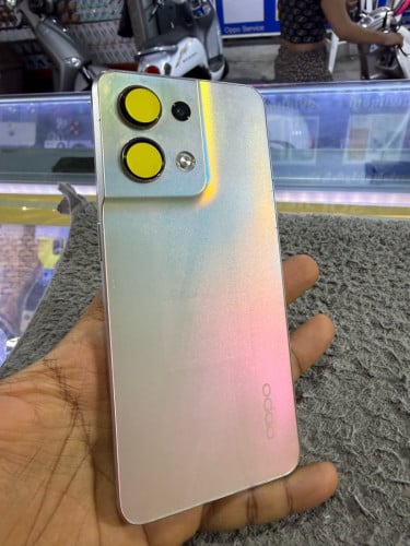 Oppo Reno8 5G Ram8G Memory256G ក្រុមហ៊ុនសុីមពីរ មានឆ្នាំងសាក