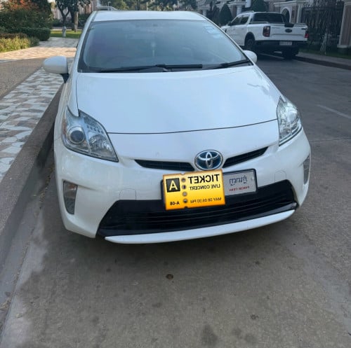 Prius full option 3 2012 2BNxx
