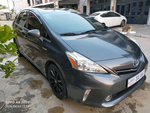 PRIUS V 012 Option 5 full(ពណ៌ប្រផេះ)កំដៅពូកសងខាង បាញ់ទឹកចង្កៀង គុជ3 ឡើងម៉ាញេអែនដ្រយ