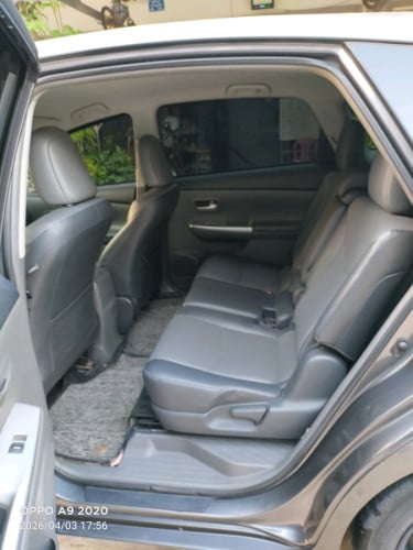 PRIUS V 012 Option 5 full(ពណ៌ប្រផេះ)កំដៅពូកសងខាង បាញ់ទឹកចង្កៀង គុជ3 ឡើងម៉ាញេអែនដ្រយ