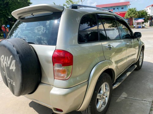 RAV4