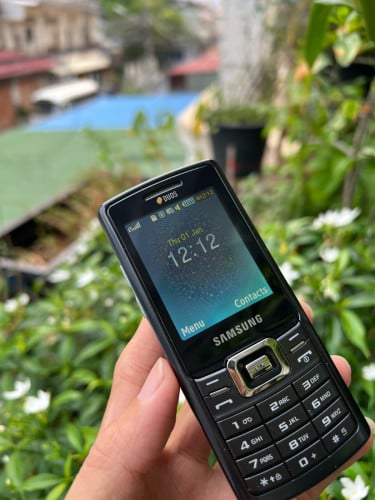 Samsung Sim2 ស្ទើរ​អេក្រង់តិច ប្រេីបានធម្មតា