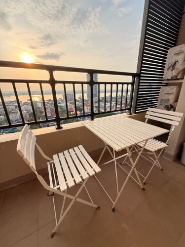 Second-hand balcony bistro set