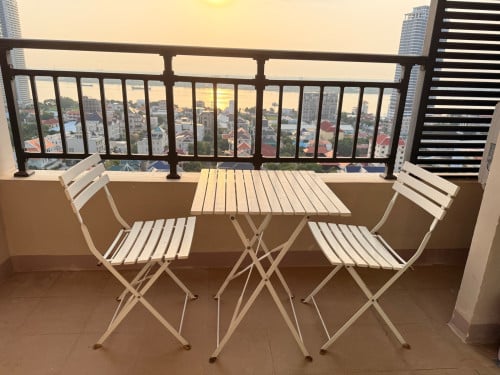 Second-hand balcony bistro set