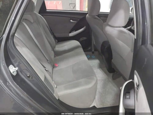 Sell Prius 2014 option 3 សាង15400$បញ្ជាក់រៀបចំខ្លួនឯង