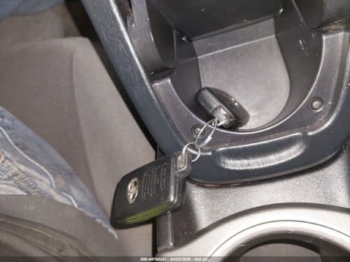 Sell Prius 2014 option 3 សាង15400$បញ្ជាក់រៀបចំខ្លួនឯង