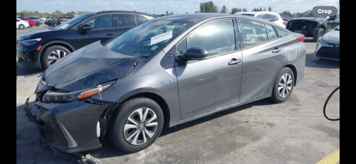 Sell Prius 2018 plus សាង​17900$បញ្ជាក់​រៀបចំ​ខ្លួន​ឯង​