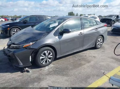 Sell Prius 2018 plus សាង​17900$បញ្ជាក់​រៀបចំ​ខ្លួន​ឯង​