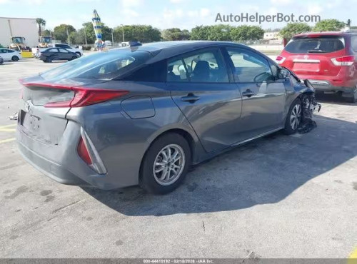 Sell Prius 2018 plus សាង​17900$បញ្ជាក់​រៀបចំ​ខ្លួន​ឯង​