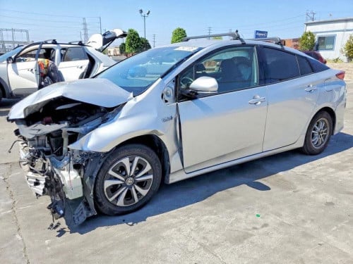 Sell Prius plus 2017 🐝សាង​16400$បញ្ជាក់​រៀបចំ​ខ្លួន​ឯង​ឡាន​ចេញ​មក​តាម​ផ្លូវ​ហេីយ​