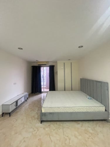 STUDIO ROOM AVAILABLE TK