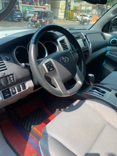Tacoma 2013 ប៉ុង១