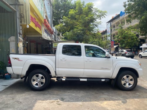 Tacoma 2013 ប៉ុង១