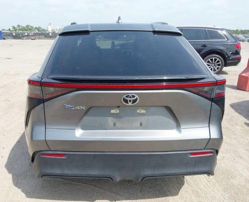 Toyota BZ4X ឆ្នាំ​ 2023