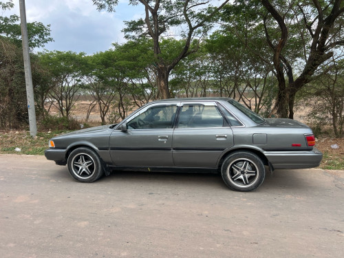 Toyota Camry 1990 ឡានជិះស្រួលឯកសារគ្រប់