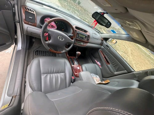 Toyota Camry 2003 xle ពណ៌ប្រាក់