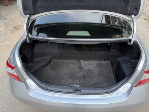 Toyota Camry Hybrid full