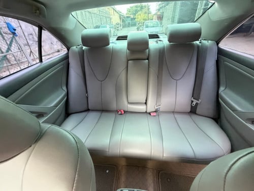 Toyota Camry Hybrid full