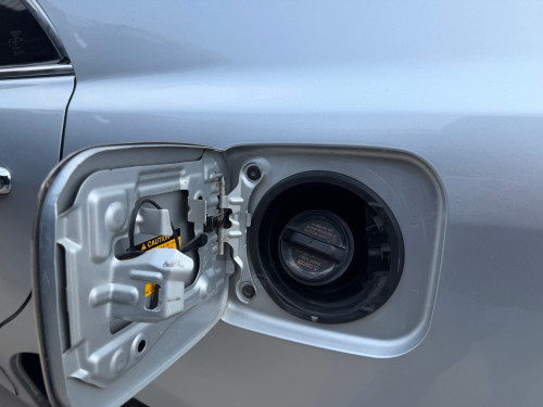 Toyota Camry Hybrid full
