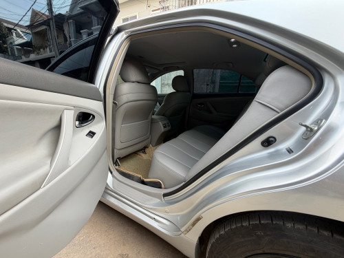Toyota Camry Hybrid full