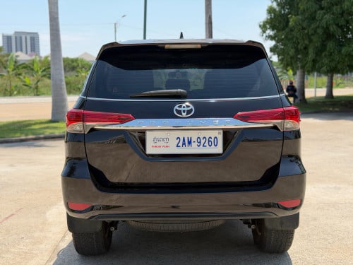 TOYOTA Fortuner 2017