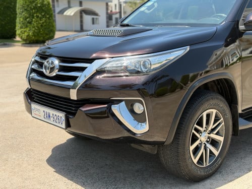 TOYOTA Fortuner 2017