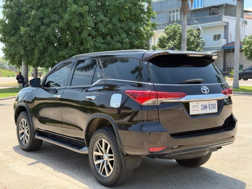 TOYOTA Fortuner 2017