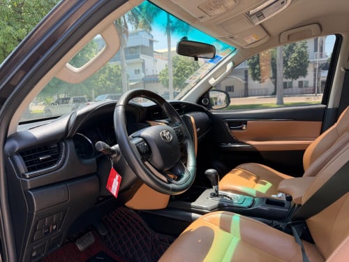 TOYOTA Fortuner 2017