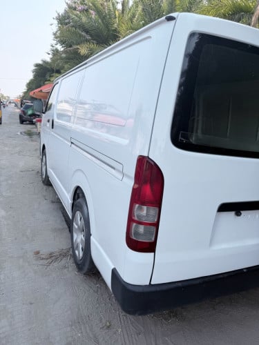 Toyota Hiace 017