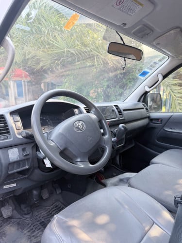 Toyota Hiace 017