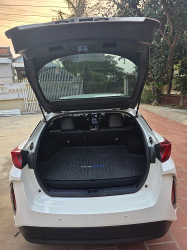 Toyota Prius Prime Advance for Rent