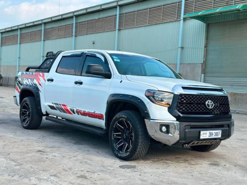 Tundra 2008 ឡើង 2021 ប៉ុង2  full options មានឡាយសិន ឡានស្អាត អត់បុក