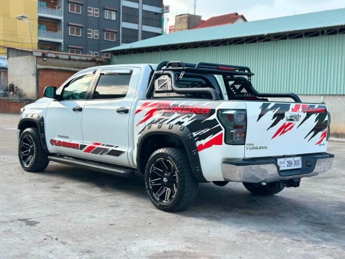 Tundra 2008 ឡើង 2021 ប៉ុង2  full options មានឡាយសិន ឡានស្អាត អត់បុក