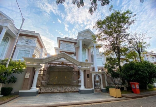 Villa Queen for rent at Peng Houth 60m Somdac Hun Sen Blvd