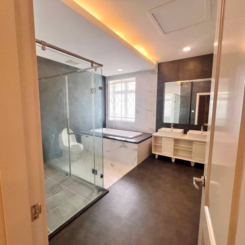 Villa Queen for rent at Peng Houth 60m Somdac Hun Sen Blvd