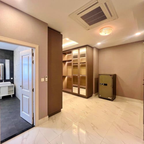 Villa Queen for rent at Peng Houth 60m Somdac Hun Sen Blvd