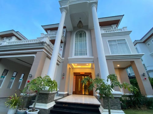 Villa Queen for rent at Peng Houth 60m Somdac Hun Sen Blvd
