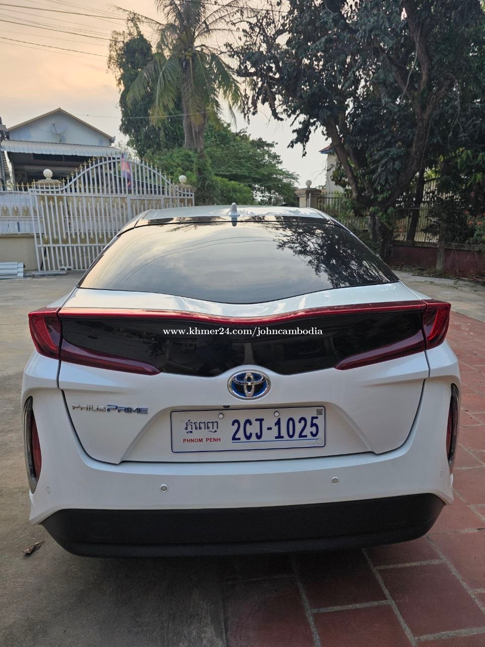 Toyota Prius Prime Advance for Rent