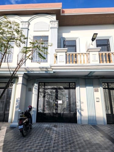 ផ្ទះជួលនៅតាខ្មៅជិតបន្ទាយសម្ដេច